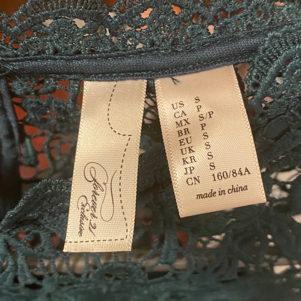 Dress - Picture 3 of 3